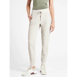 Athleta Headlands Hybrid Trek Jogger 16